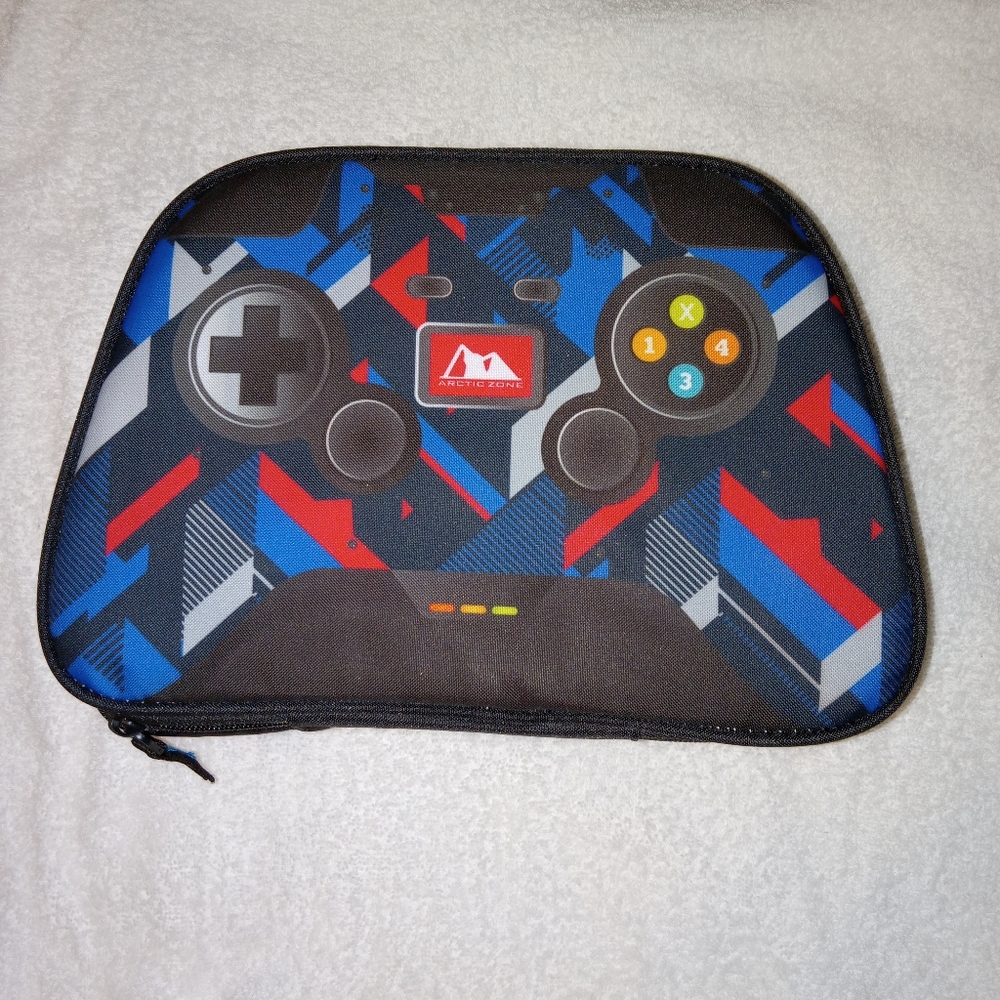 Arctic Zone game controller insulated lunchbag
